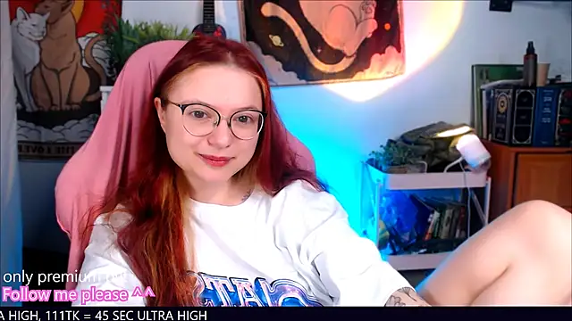 Snapshot of me__hanna chatting on 09/16/25, 12:55 me  hanna online show from 09/16/25, 12:55