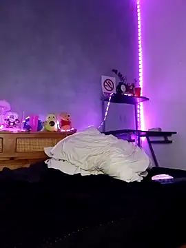 Snapshot of Khara_Mel chatting on 02/13/25, 08:06 Khara Mel online show from 02/13/25, 08:06