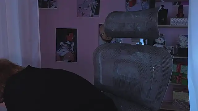 ELLIEJAY online show from 12/03/25, 05:26