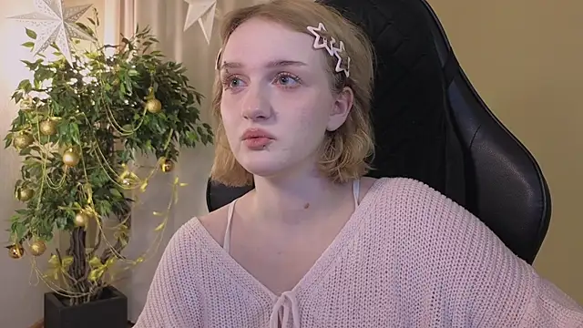 ELLIEJAY online show from 12/18/25, 05:24