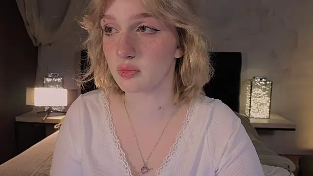 ELLIEJAY online show from 03/19/26, 05:44