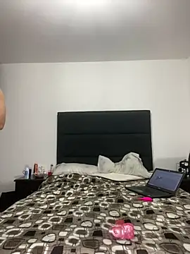 Snapshot of milangym127 chatting on 03/21/25, 05:00 milangym127 online show from 03/21/25, 05:00