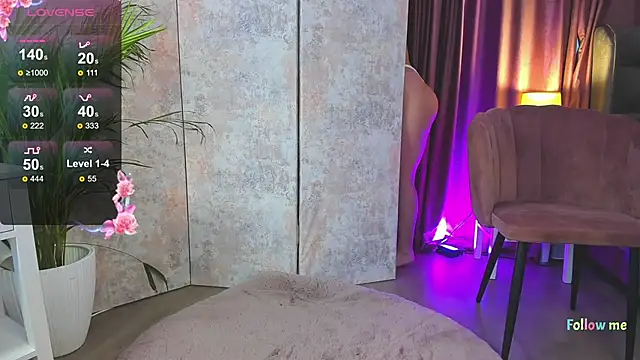 Snapshot of NicoleSteph chatting on 03/17/25, 06:40 NicoleSteph online show from 03/17/25, 06:40