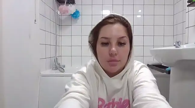 magical mia online show from 02/02/25, 03:39