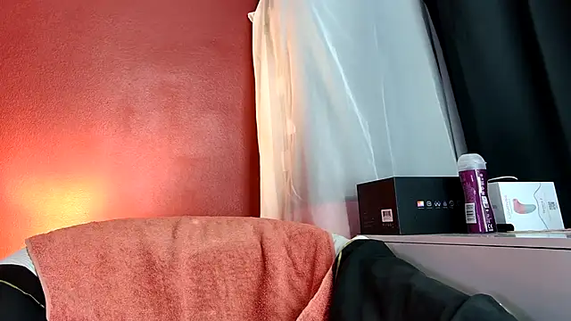 Snapshot of rosesdesiles chatting on 02/27/25, 09:14 rosesdesiles online show from 02/27/25, 09:14