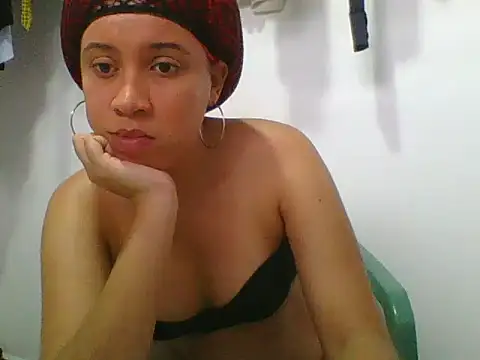 Snapshot of the_geisha_2021k chatting on 10/29/25, 08:32 the geisha 2021k online show from 10/29/25, 08:32