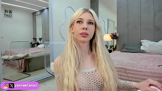 Snapshot of Yanna_miana chatting on 02/24/26, 10:13 Yanna miana online show from 02/24/26, 10:13