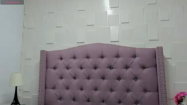 MonicaSchwartz online show from 04/17/26, 07:39