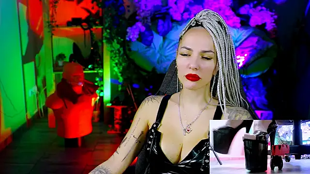 MonicaMaxwel online show from 01/12/26, 11:15