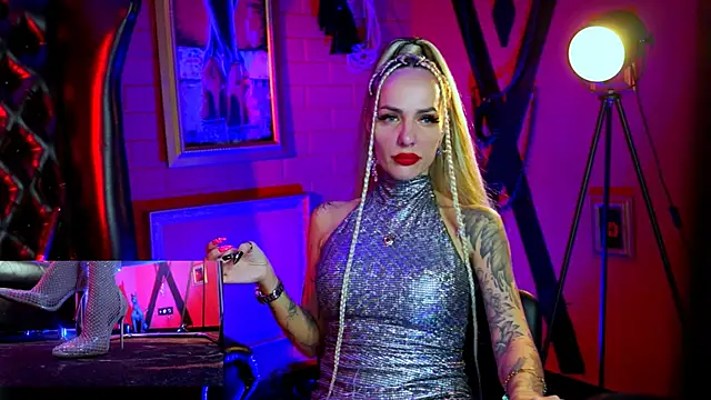 MonicaMaxwel online show from 02/09/26, 12:20