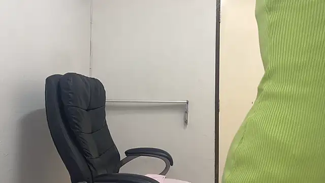 SassyJessi online show from 02/26/25, 04:03