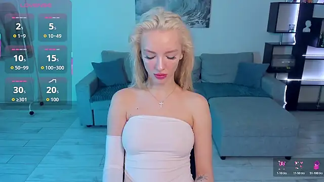 Snapshot of AleksaBlonde chatting on 02/13/26, 05:58 AleksaBlonde online show from 02/13/26, 05:58