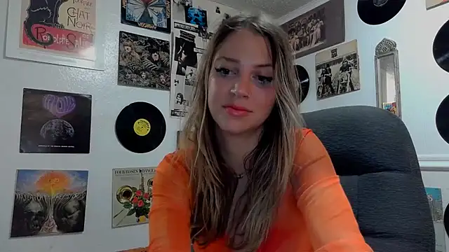 molly witha chance online show from 01/18/25, 02:25