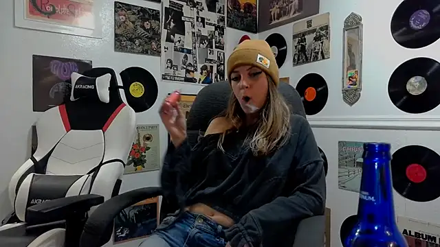 molly witha chance online show from 01/19/25, 12:17