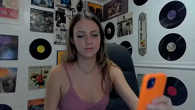 molly witha chance online show from 01/23/25, 02:02