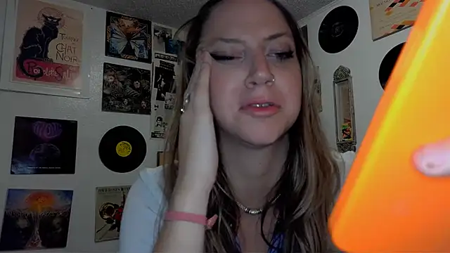 molly witha chance online show from 01/24/25, 05:53