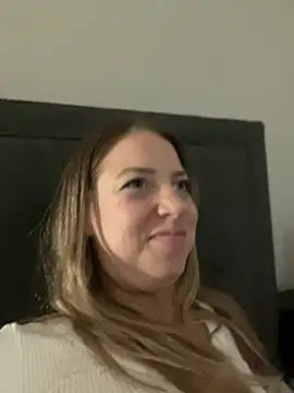 molly witha chance online show from 02/16/25, 03:37