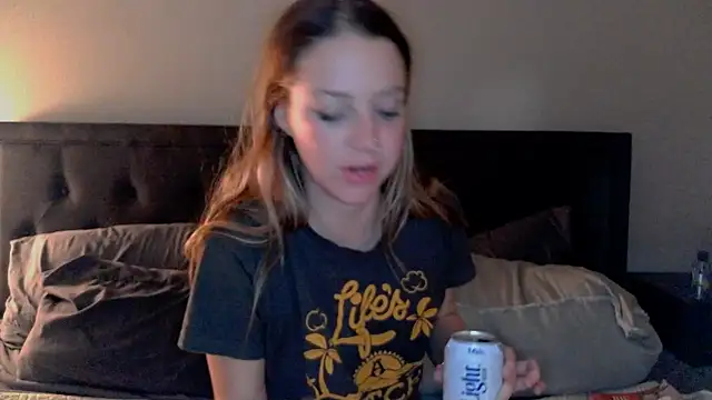 molly witha chance online show from 02/22/25, 09:01