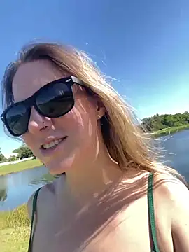 molly witha chance online show from 03/06/25, 07:43