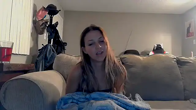 molly witha chance online show from 09/15/25, 12:54