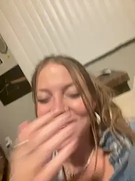 molly witha chance online show from 09/21/25, 09:55