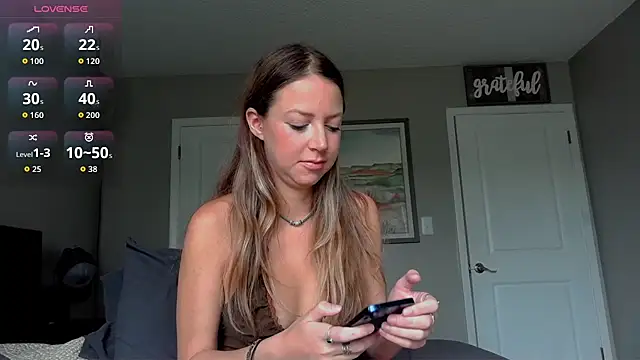 molly witha chance online show from 11/06/25, 05:47