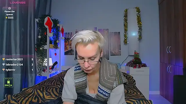 HelgaHimmell online show from 12/22/24, 12:50