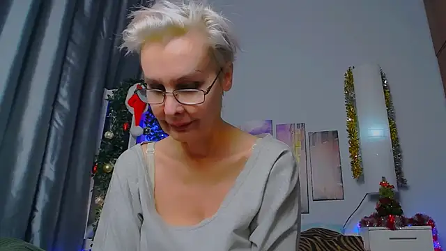 HelgaHimmell online show from 01/13/25, 01:34