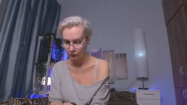 HelgaHimmell online show from 01/27/25, 06:41