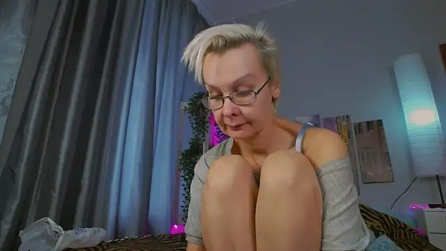 HelgaHimmell online show from 02/27/25, 09:43