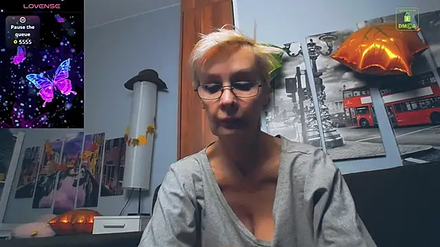 HelgaHimmell online show from 11/20/25, 10:48