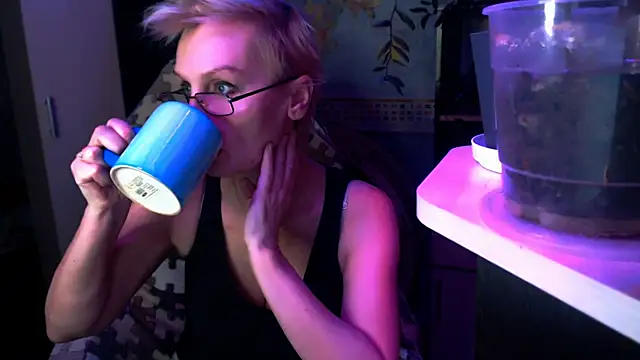 HelgaHimmell online show from 04/06/26, 09:49