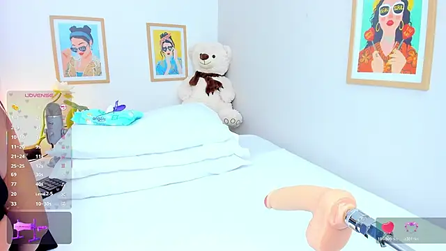 Snapshot of jasminnee_ chatting on 02/16/26, 01:18 jasminnee online show from 02/16/26, 01:18