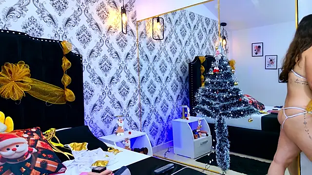 LexaDeRusso online show from 12/13/25, 07:53