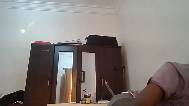 Snapshot of nubiankingkush chatting on 11/23/25, 12:38 nubiankingkush online show from 11/23/25, 12:38