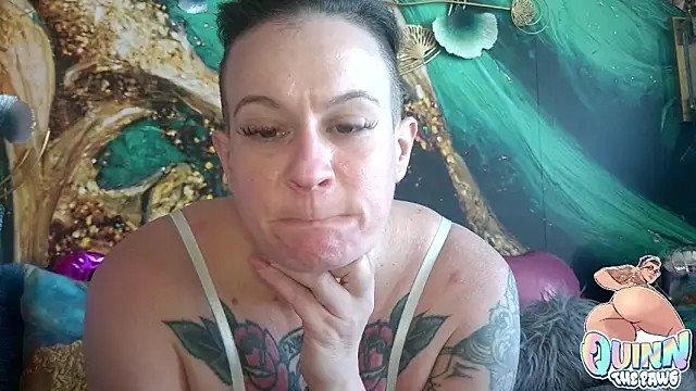 quinnmariexo online show from 12/16/25, 08:14