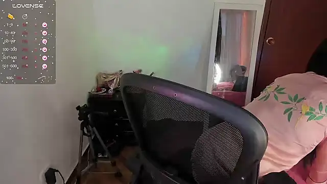 youpinkgirl  online show from 12/31/24, 11:06