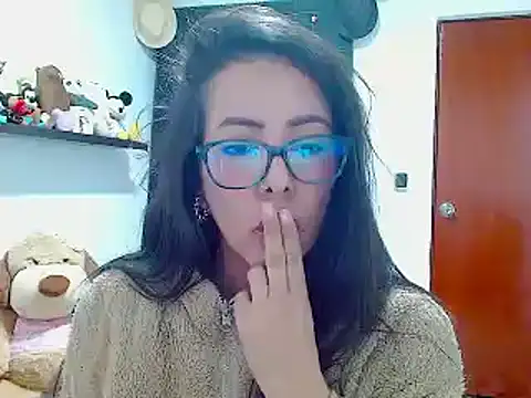 ella peck online show from 12/31/24, 05:33