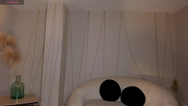 MollySundersX online show from 02/20/25, 08:03