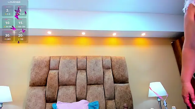 MiiaHot online show from 03/22/26, 05:49