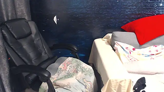 LadyAverrySquirt11 online show from 02/13/25, 03:56