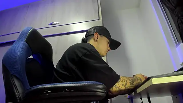 male pussy online show from 12/18/25, 03:12