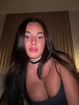 Snapshot of Lizhush_ chatting on 01/12/25, 05:11 Lizhush  online show from 01/12/25, 05:11