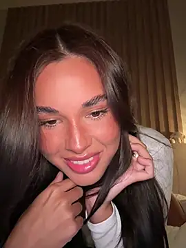 Snapshot of Lizhush_ chatting on 01/14/25, 03:26 Lizhush  online show from 01/14/25, 03:26