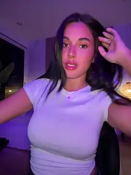 Snapshot of Lizhush_ chatting on 02/16/25, 04:42 Lizhush  online show from 02/16/25, 04:42