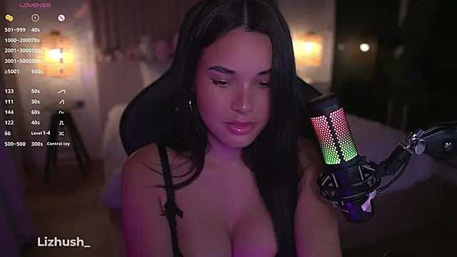 Snapshot of Lizhush_ chatting on 03/16/25, 06:01 Lizhush  online show from 03/16/25, 06:01