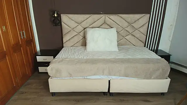 Raquel jones online show from 02/05/25, 11:34