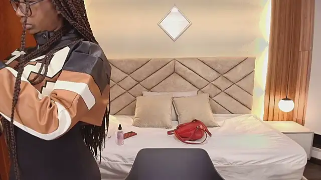 Raquel jones online show from 03/28/26, 11:54