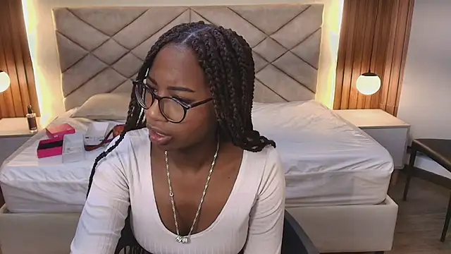 Raquel jones online show from 04/16/26, 12:06