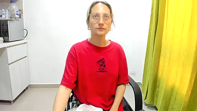 Adele johnsonn1 online show from 12/31/24, 01:52